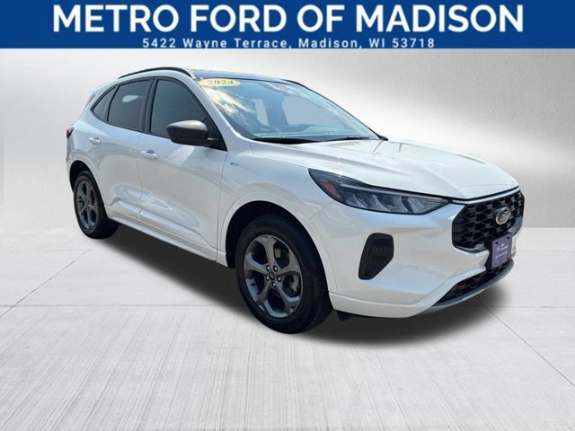 Certified 2024 Ford Escape ST-Line w/ Tech Pack #1 AWD/4WD image 8