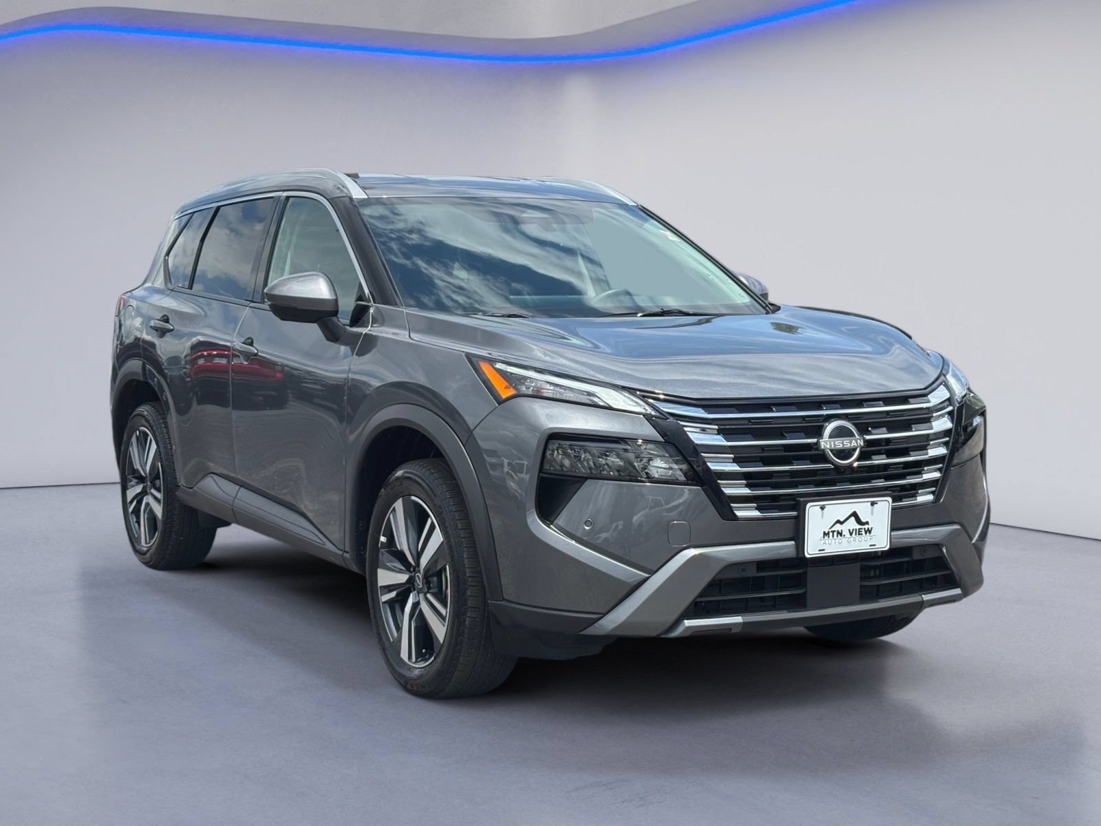 Used 2026 Nissan Rogue SL AWD/4WD image 5