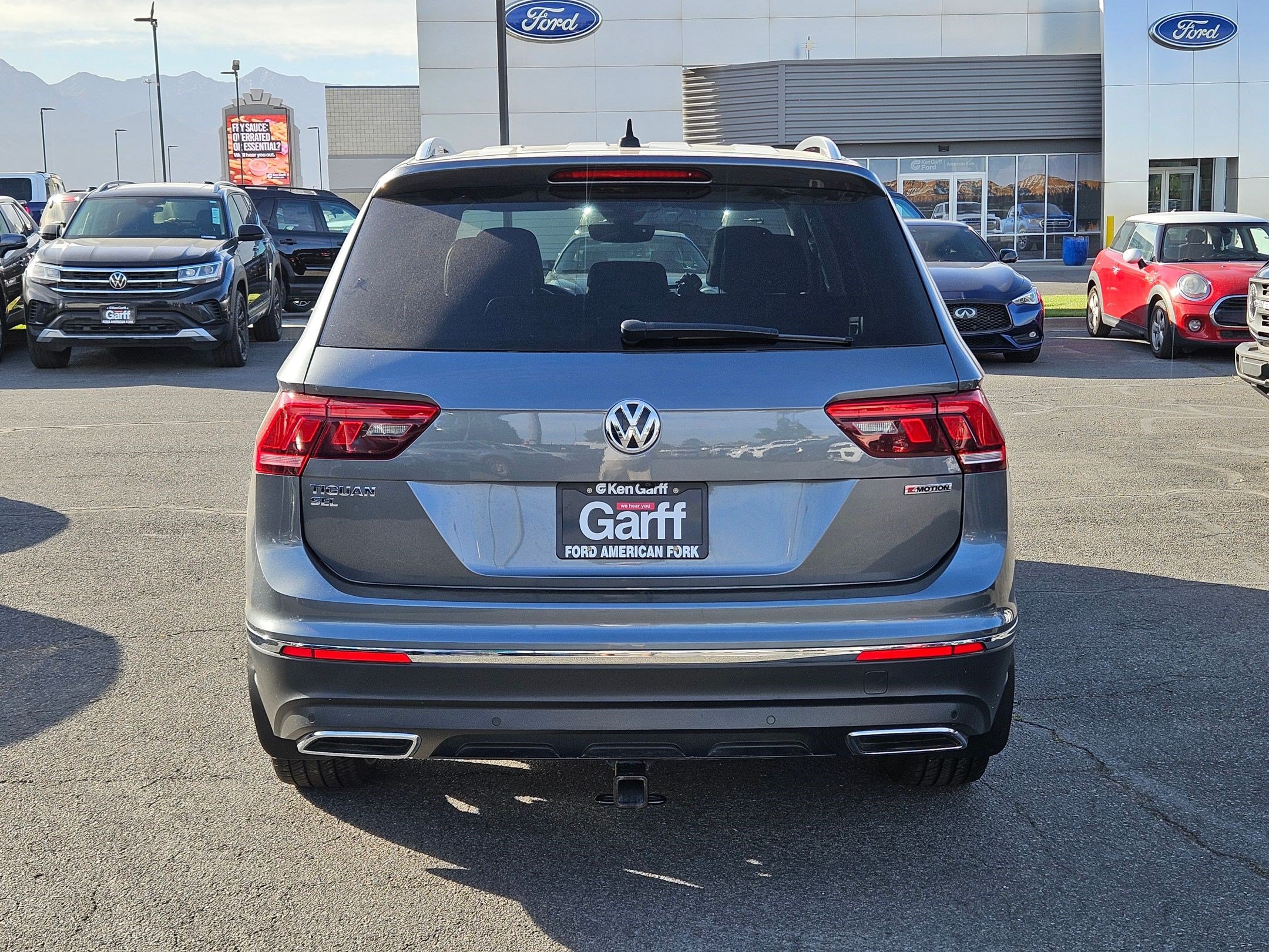 Used 2020 Volkswagen Tiguan SEL w/ 3rd Row Seat Package AWD/4WD image 7
