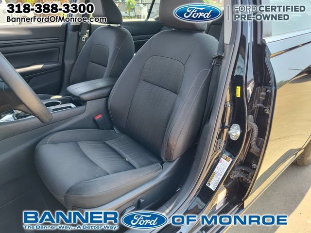 Used 2024 Nissan Altima 2.5 SV FWD image 16
