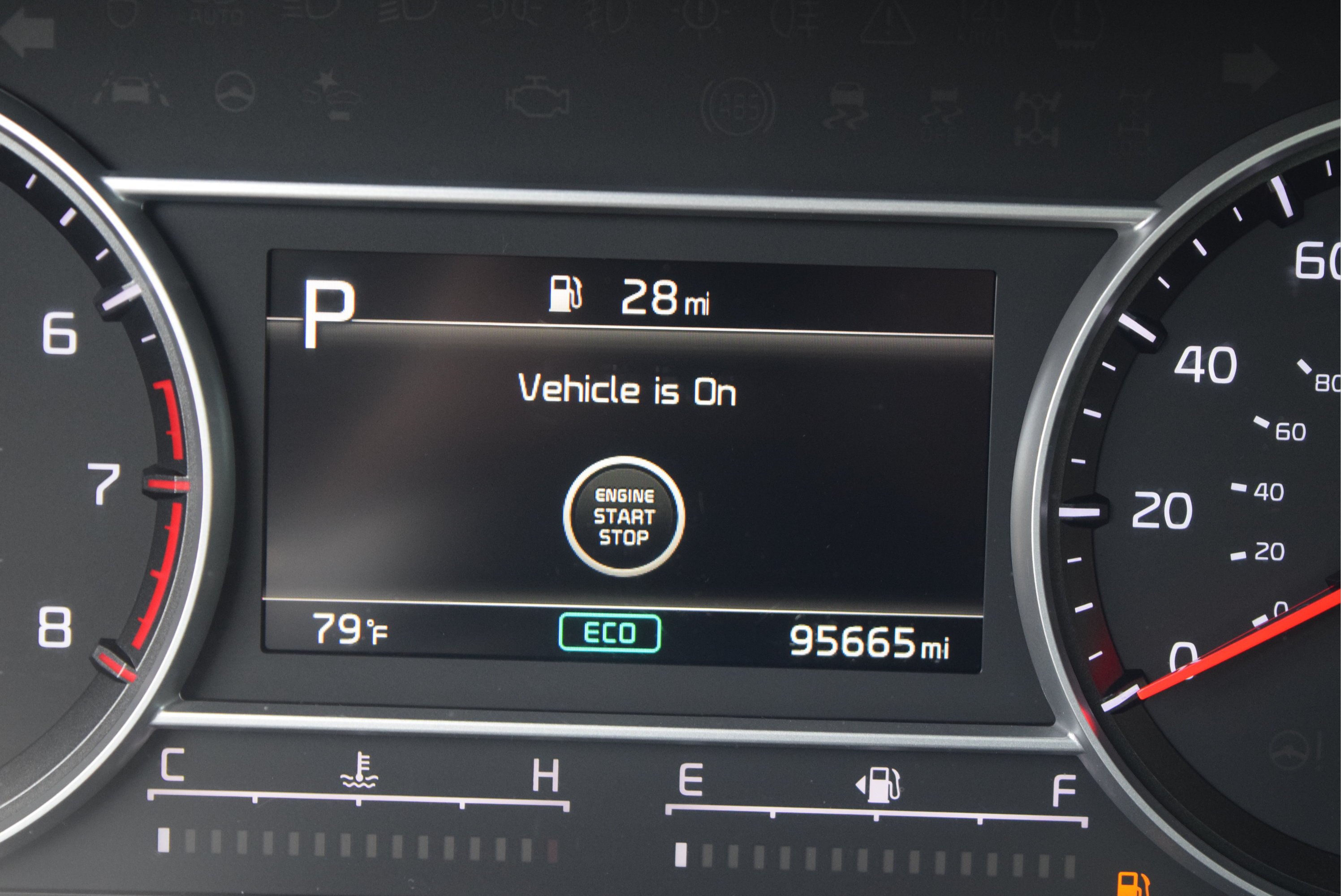 Used 2022 Kia Sorento S w/ Panoramic Sunroof Package AWD/4WD image 13