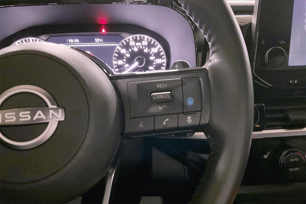 Used 2023 Nissan Pathfinder SL image 18