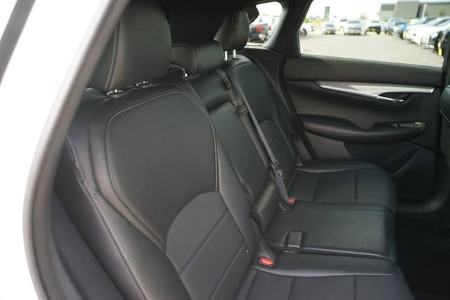 Used 2021 INFINITI QX50 Luxe w/ Appearance Package AWD/4WD image 17