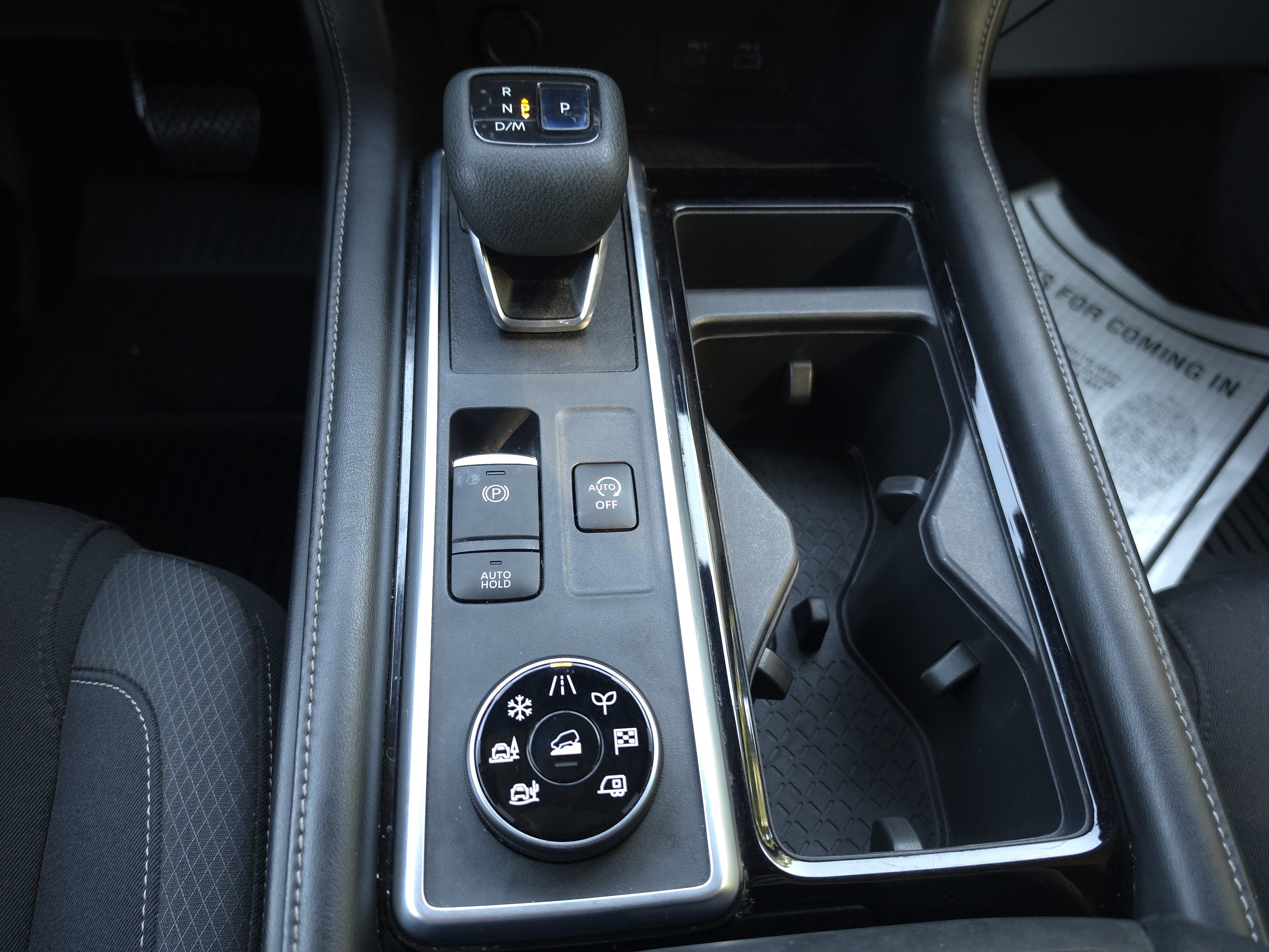 Used 2022 Nissan Pathfinder SV w/ SV Premium Package AWD/4WD image 15