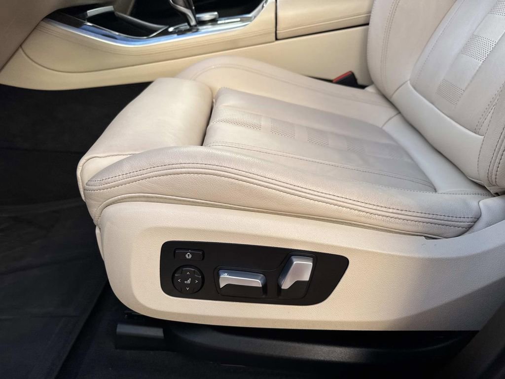 Used 2022 BMW X5 sDrive40i w/ Parking Assistance Package image 21