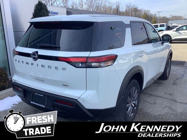 Used 2023 Nissan Pathfinder S image 4