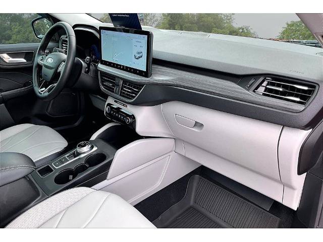 Certified 2026 Ford Escape Platinum w/ Premium Technology Package AWD/4WD image 24