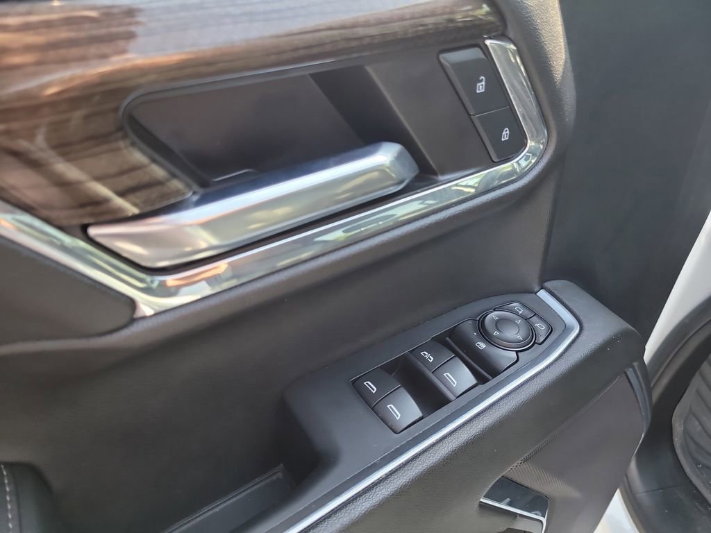 Used 2024 Chevrolet Silverado 1500 LT image 16