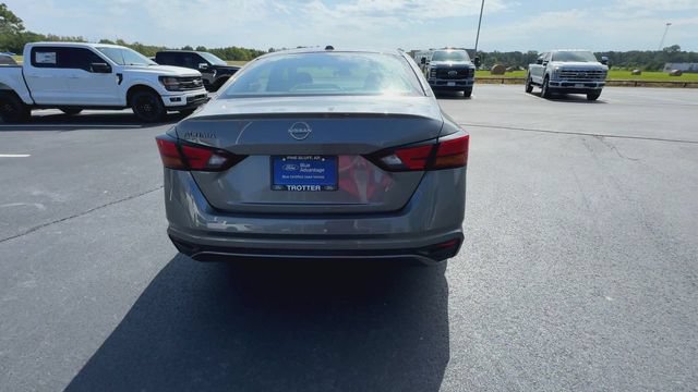Used 2025 Nissan Altima 2.5 SV FWD image 7