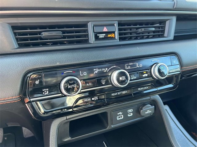 Used 2025 Honda Pilot TrailSport image 21