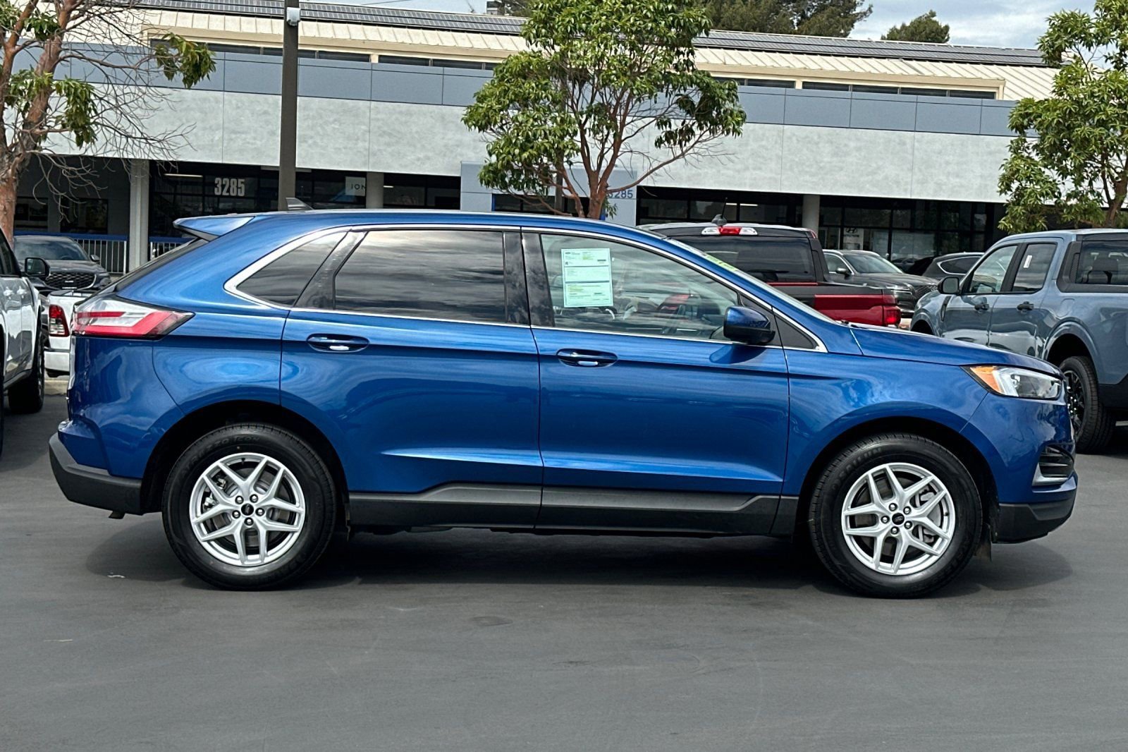 Certified 2024 Ford Edge SEL image 7