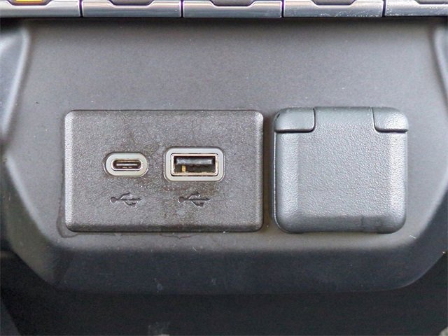 Used 2021 Chevrolet Silverado 1500 RST image 21