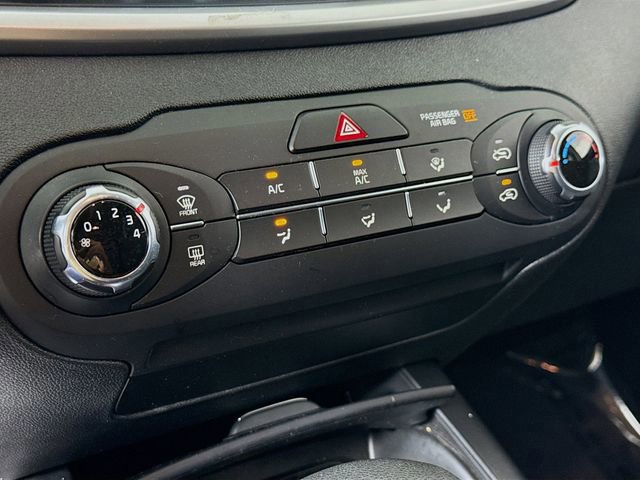 Used 2020 Kia Sorento LX image 15