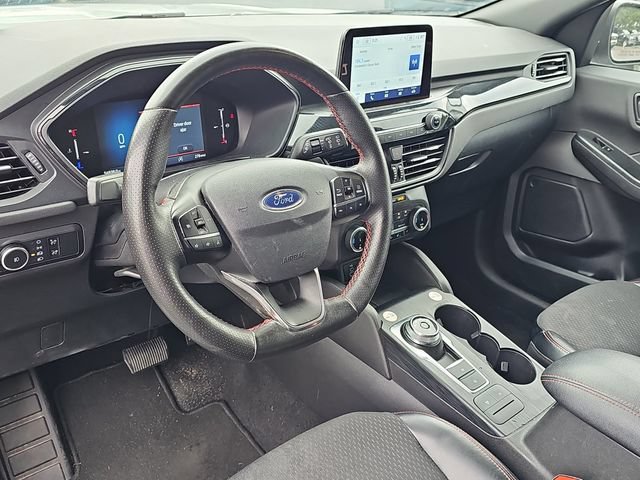 Certified 2025 Ford Escape ST-Line Select AWD/4WD image 18