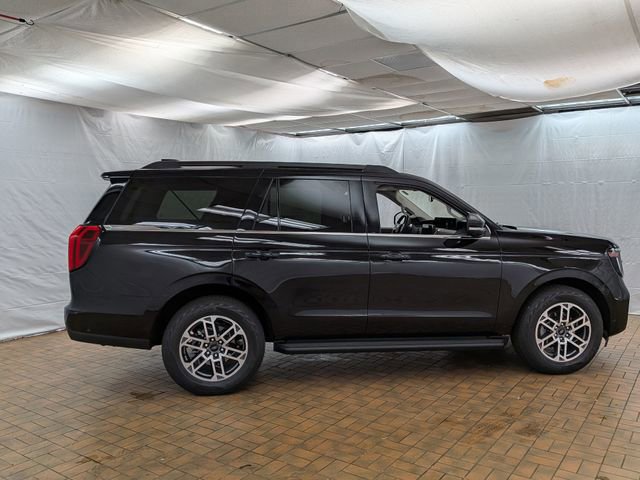 Certified 2025 Ford Expedition Active image 2