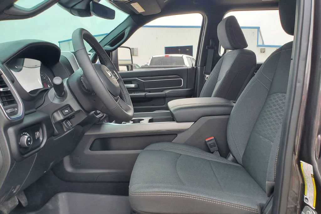 Used 2025 RAM 2500 Lone Star AWD/4WD image 4