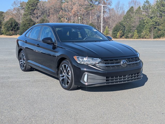 Used 2024 Volkswagen Jetta Sport image 7