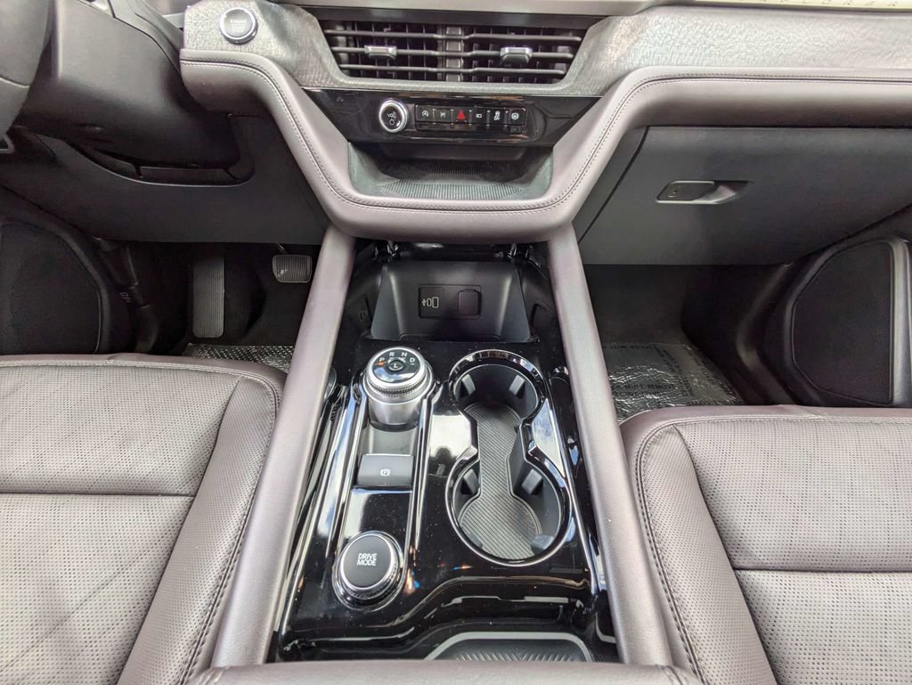 Certified 2026 Ford Explorer Platinum RWD image 25