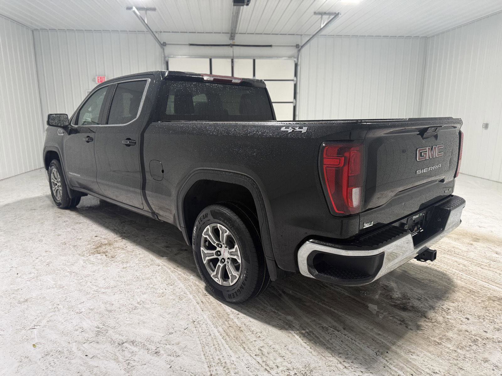 Used 2020 GMC Sierra 1500 SLE w/ SLE Value Package image 3