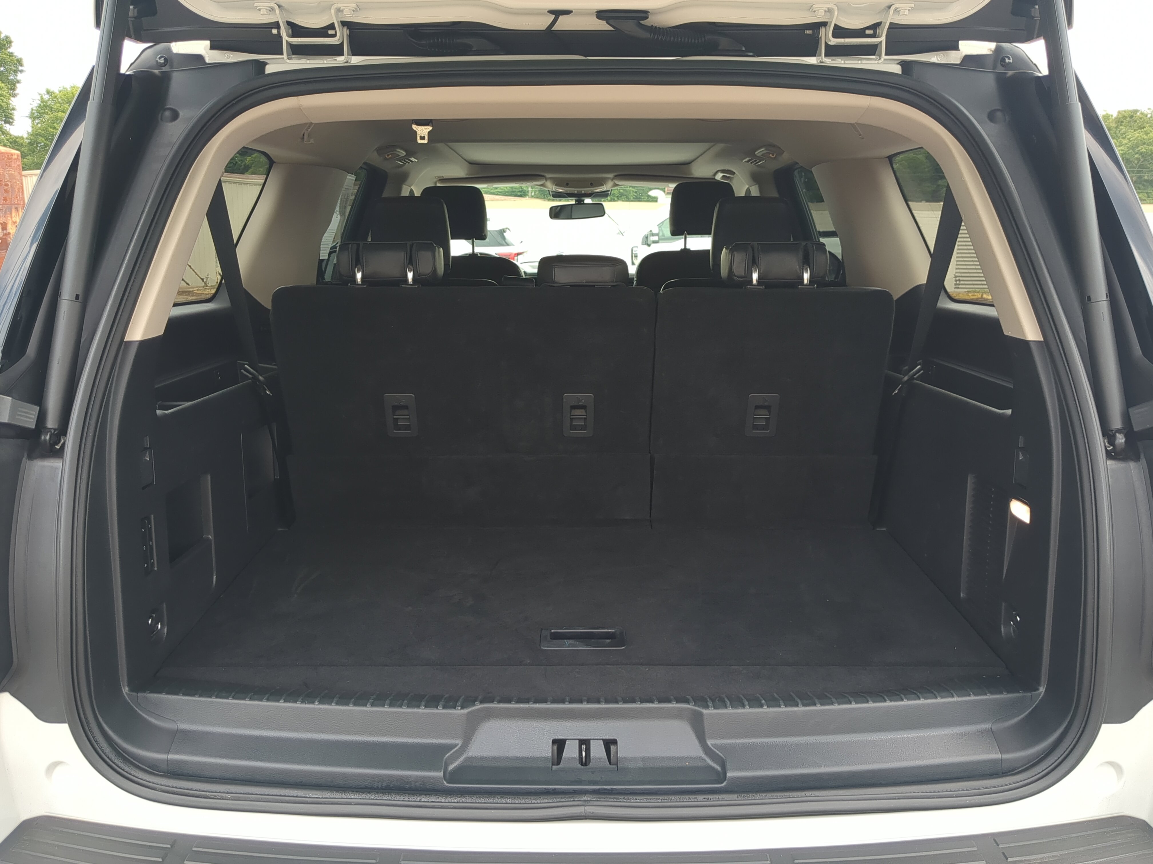 Certified 2024 Ford Expedition Max XLT RWD image 11