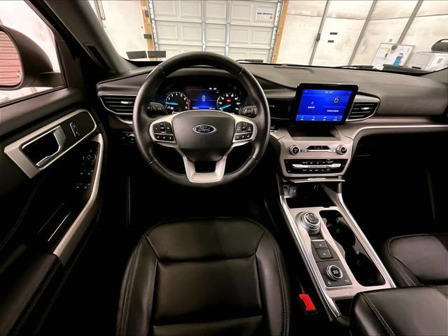 Certified 2023 Ford Explorer XLT w/ Equipment Group 202A AWD/4WD image 5