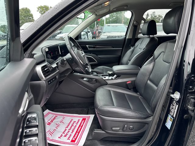 Used 2023 Kia Telluride S FWD image 11