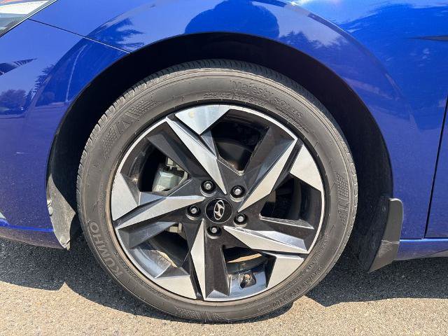 Used 2023 Hyundai Elantra Limited FWD image 14