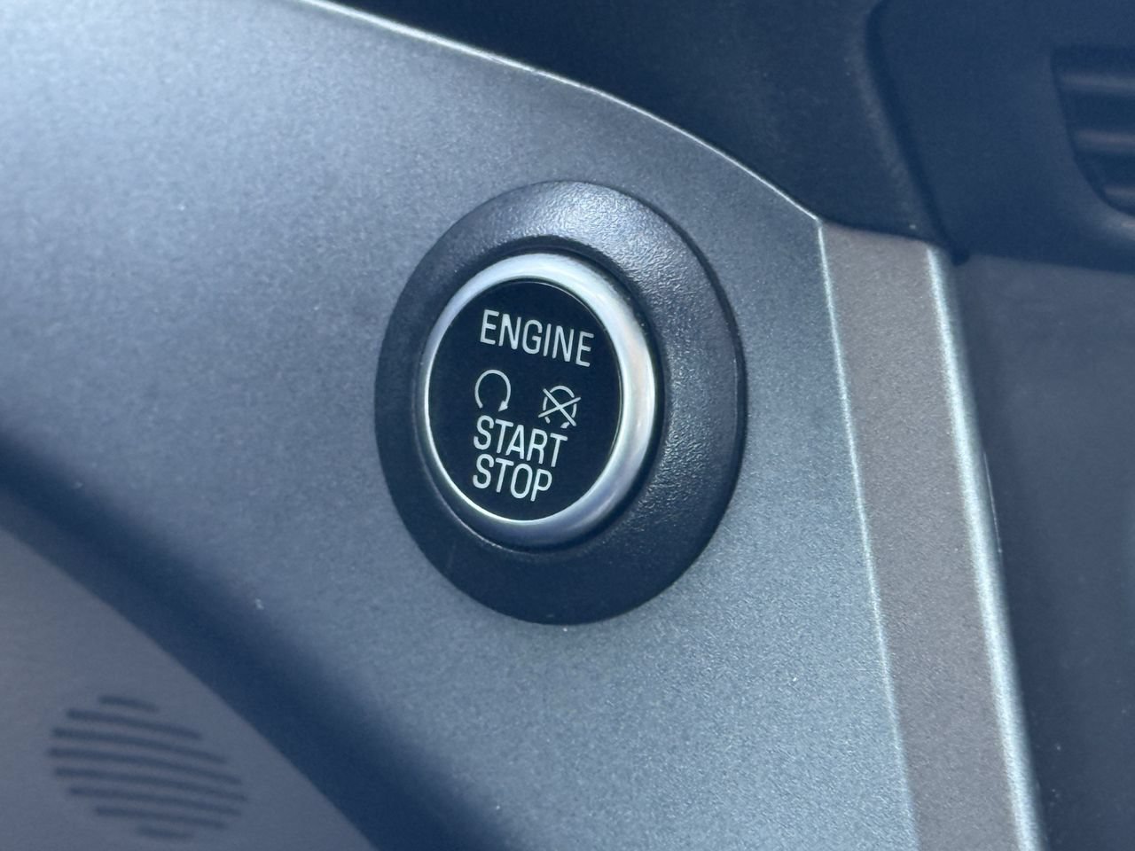 Certified 2019 Ford Escape SE FWD image 24