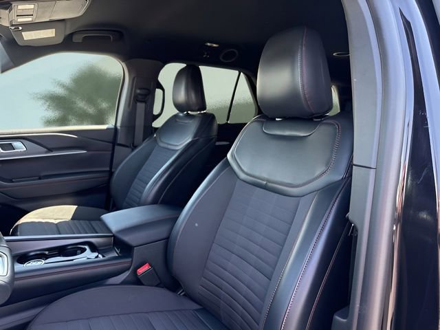 Certified 2025 Ford Explorer ST-Line w/ Premium Package RWD image 20