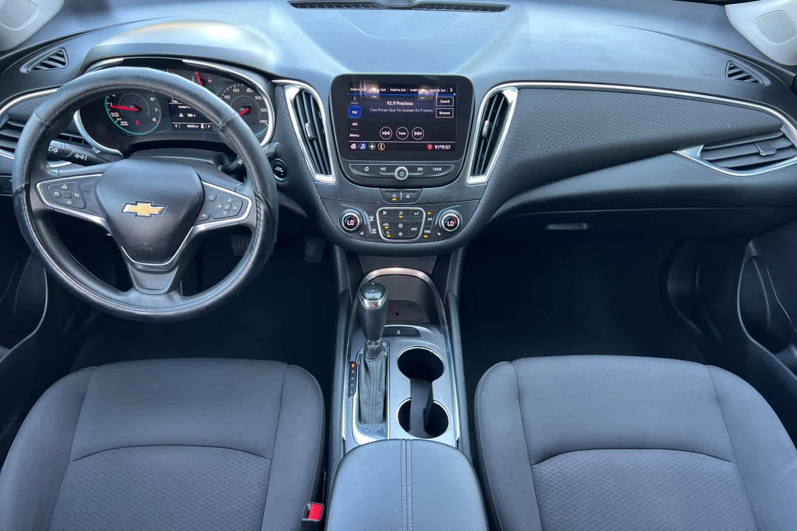 Used 2020 Chevrolet Malibu LT FWD image 3