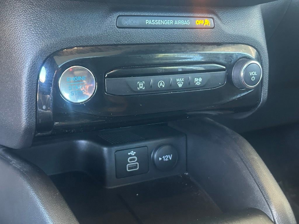 Certified 2025 Ford Escape ST-Line w/ Tech Pack #1 image 36