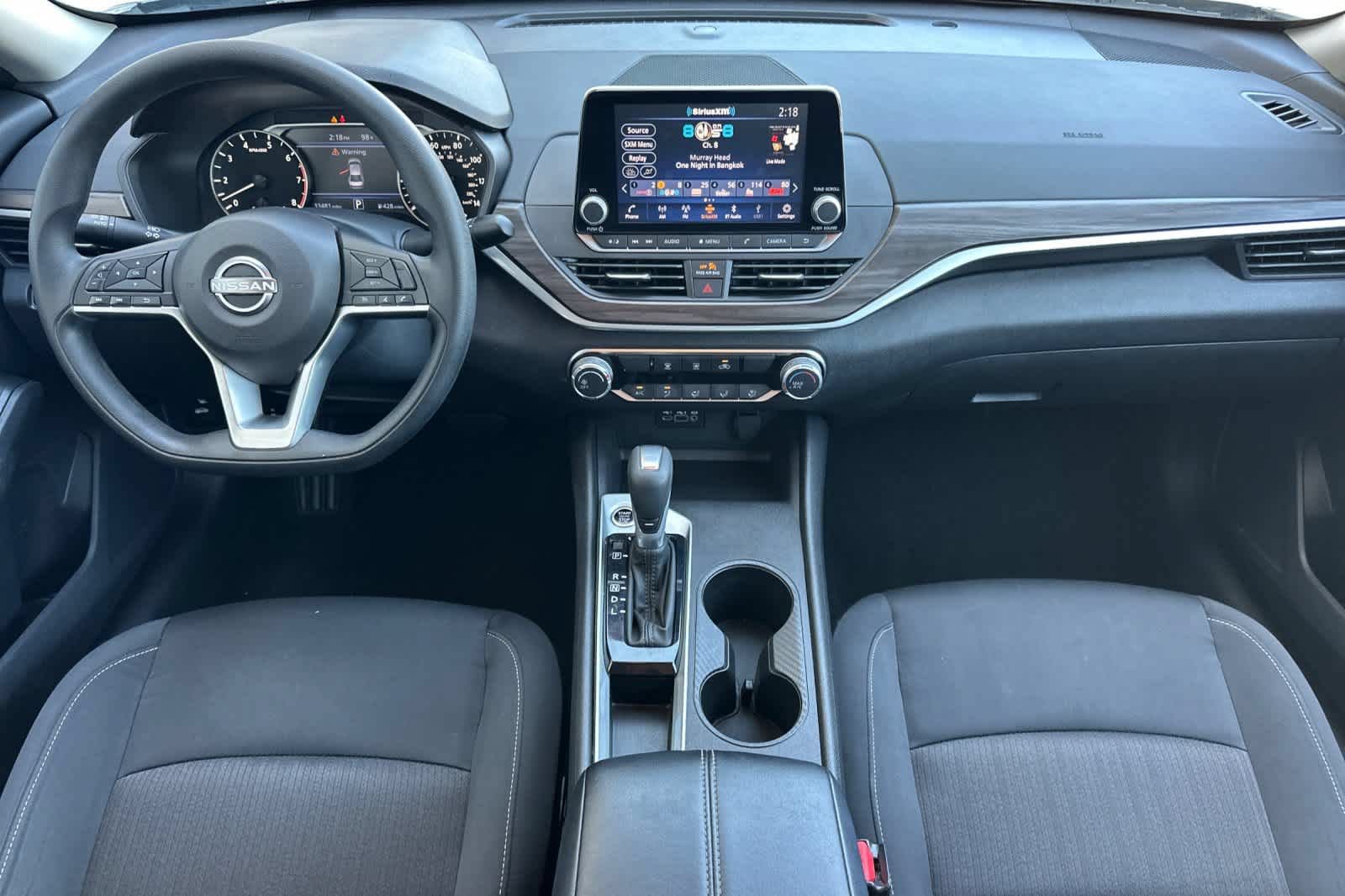 Used 2025 Nissan Altima 2.5 SV FWD image 3