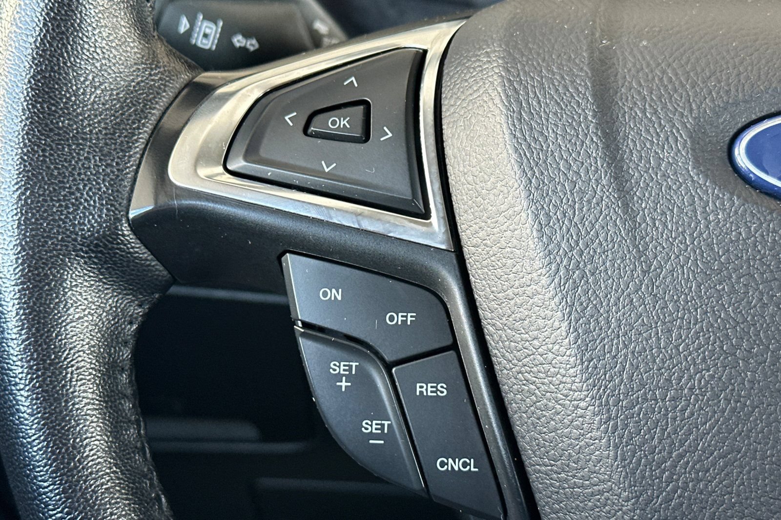 Certified 2024 Ford Edge SEL AWD/4WD image 35