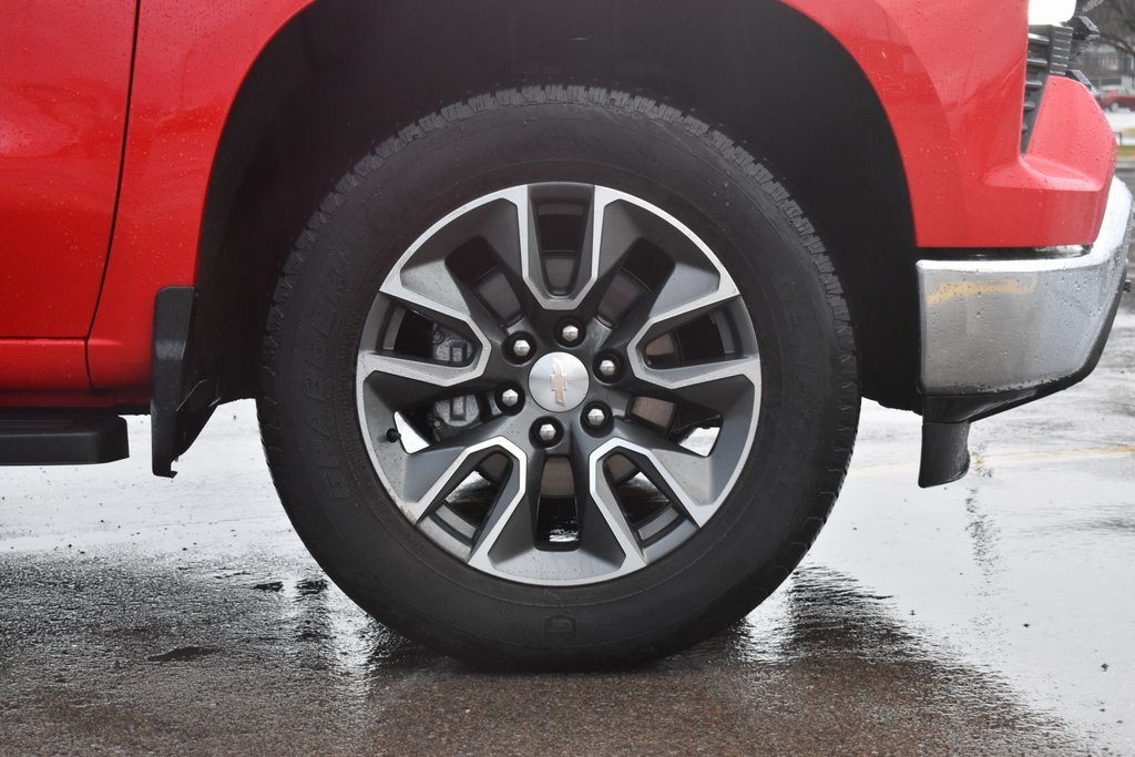 Used 2022 Chevrolet Silverado 1500 LT image 4