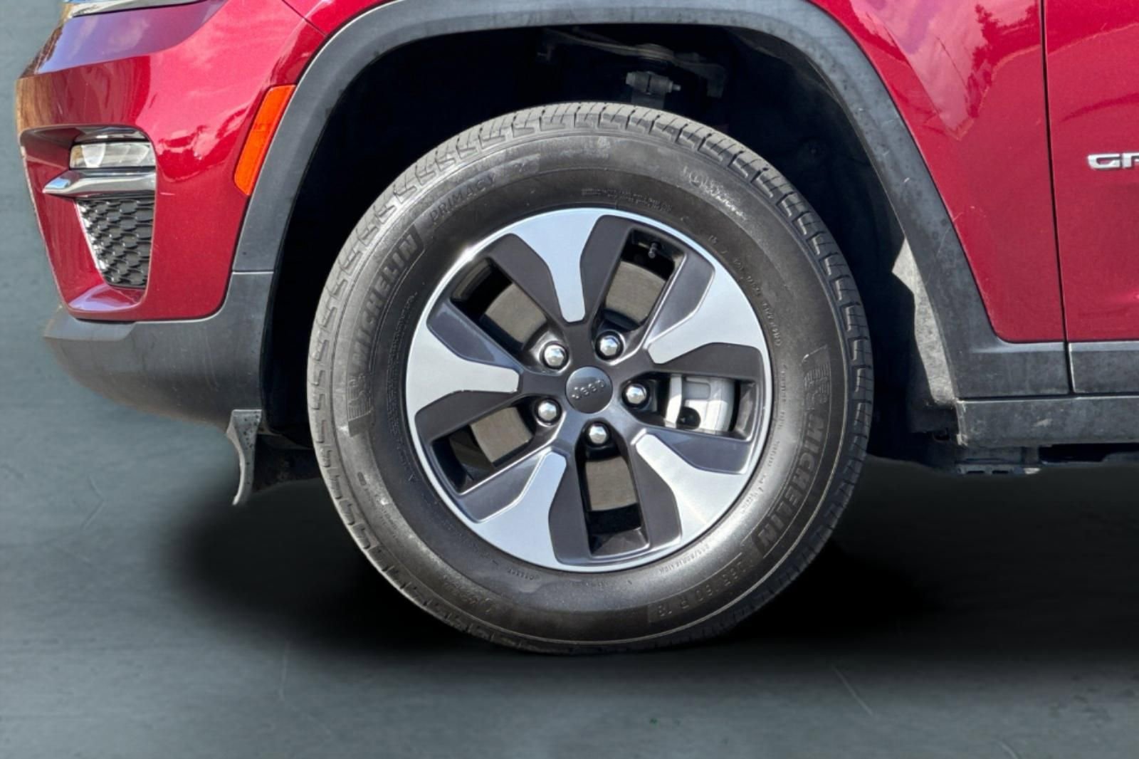 Used 2023 Jeep Grand Cherokee 4WD 4xe image 29