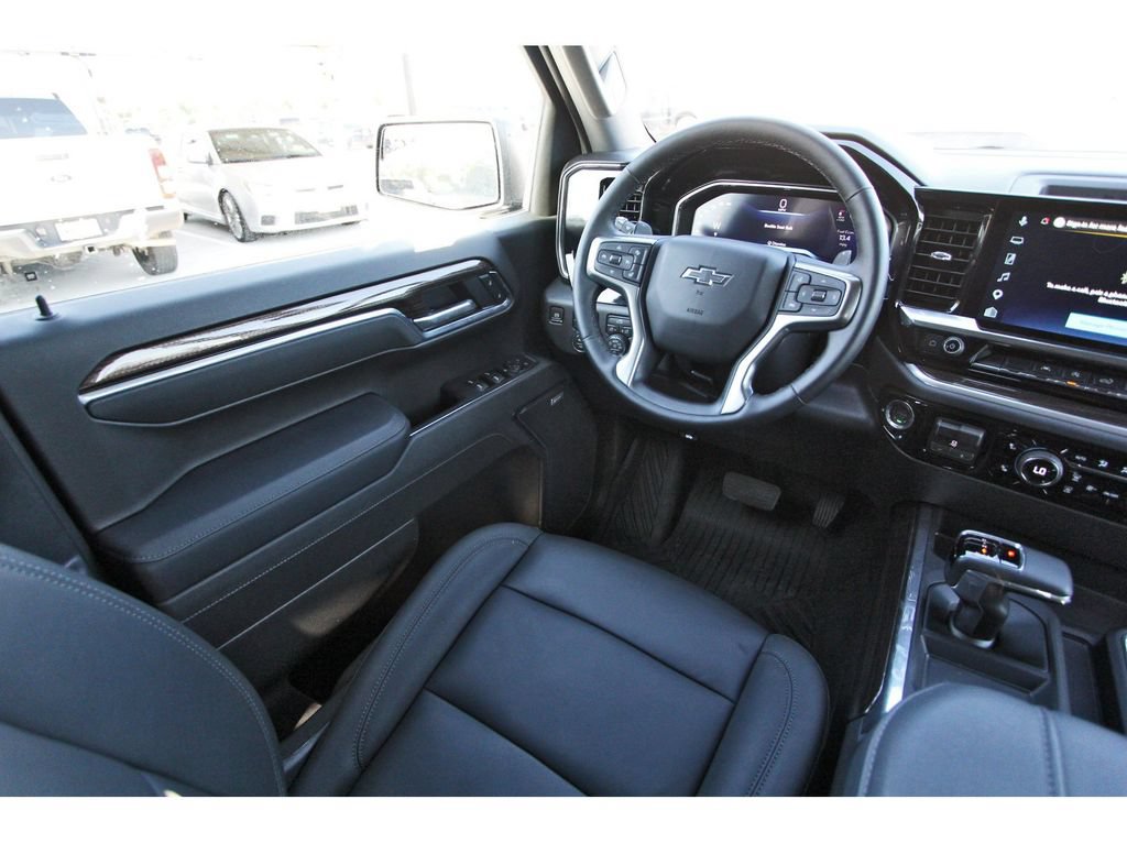 Used 2026 Chevrolet Silverado 1500 LT Trail Boss w/ Convenience Package II AWD/4WD image 11