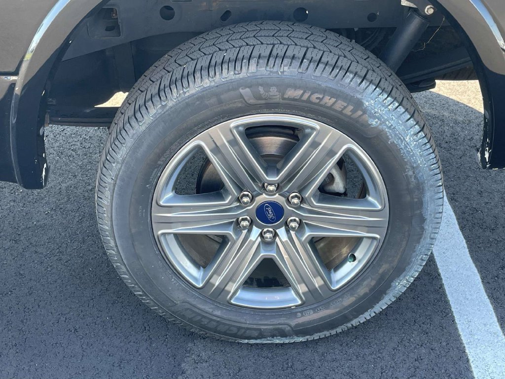 Certified 2018 Ford F150 XLT w/ Equipment Group 302A Luxury AWD/4WD image 9