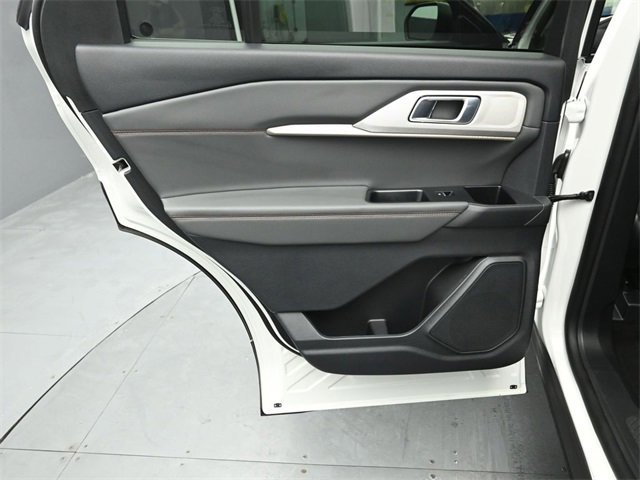Certified 2025 Ford Explorer Active w/ Active Comfort Package image 40
