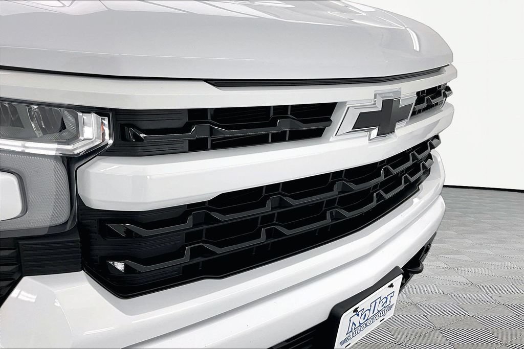 Used 2024 Chevrolet Silverado 1500 RST w/ Z71 Off-Road Package AWD/4WD image 29