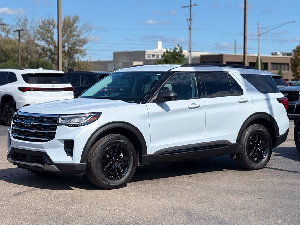 Certified 2026 Ford Explorer Active AWD/4WD image 39