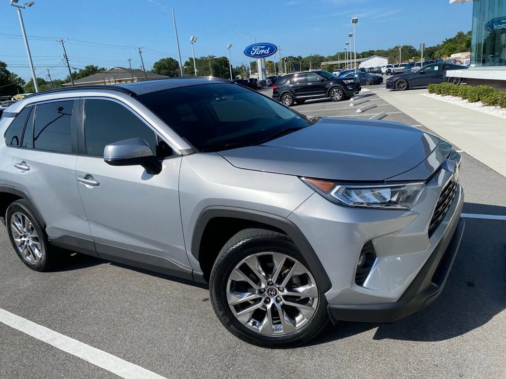 Used 2021 Toyota RAV4 XLE Premium FWD image 1