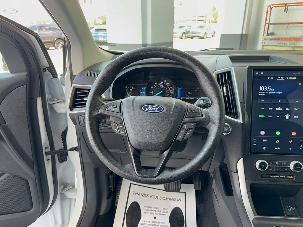 Certified 2022 Ford Edge SE w/ Black Appearance Package AWD/4WD image 31