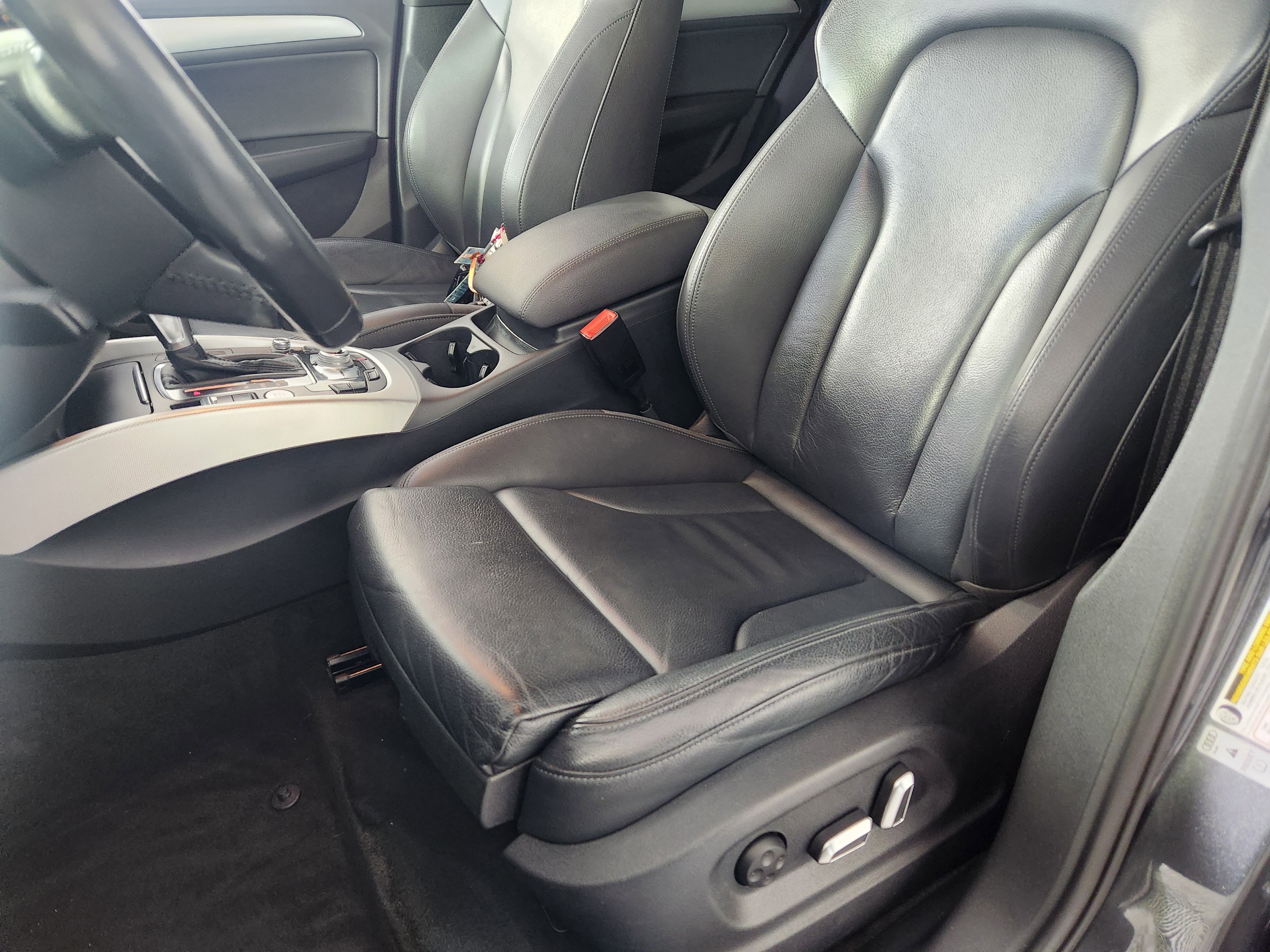 Used 2017 Audi Q5 2.0T Premium Plus w/ Technology Package image 12