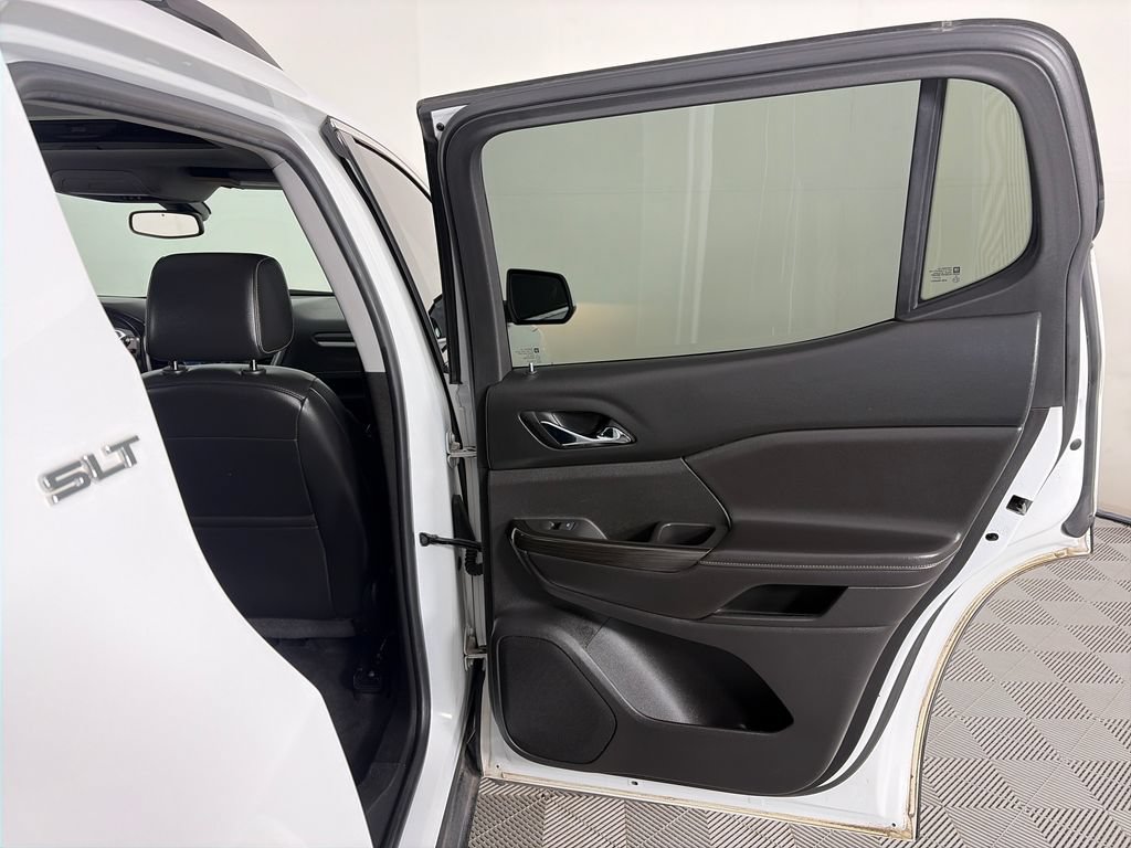 Used 2018 GMC Acadia SLT AWD/4WD image 27