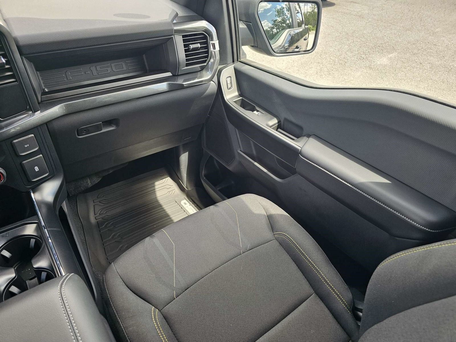 Certified 2025 Ford F150 STX w/ LOBO Package AWD/4WD image 19