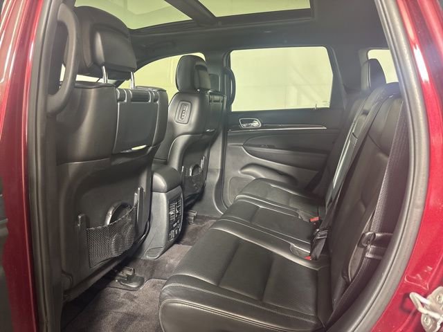 Used 2018 Jeep Grand Cherokee Overland AWD/4WD image 12