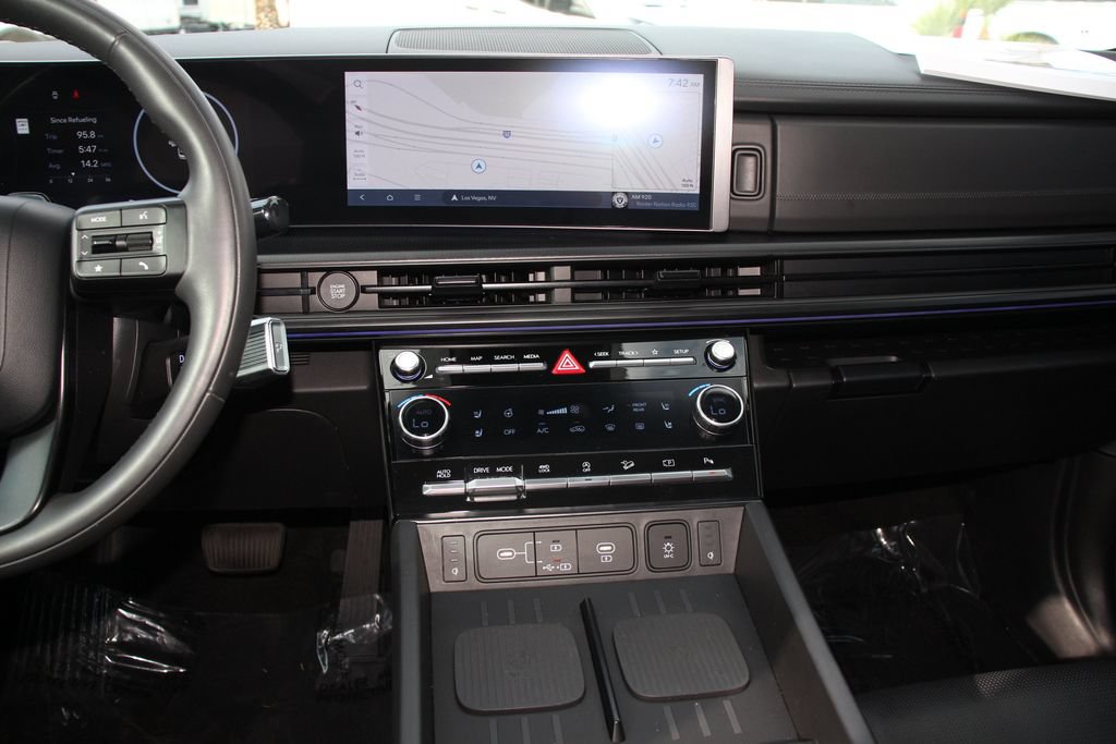 Used 2024 Hyundai Santa Fe Calligraphy AWD/4WD image 18