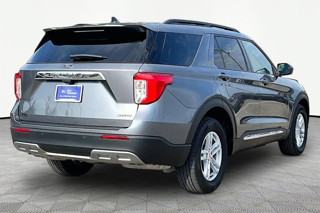 Certified 2024 Ford Explorer XLT w/ Equipment Group 202A AWD/4WD image 2