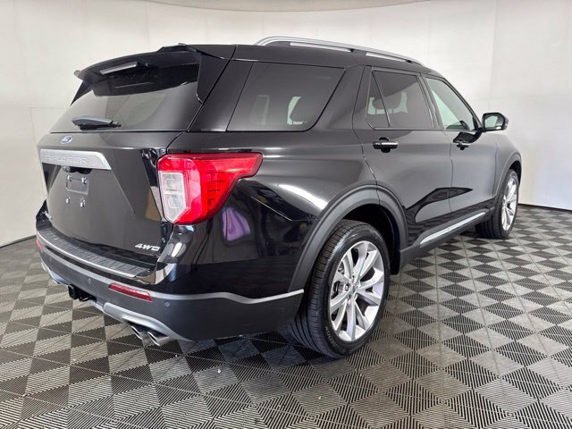 Certified 2023 Ford Explorer Platinum w/ Technology Package AWD/4WD image 3
