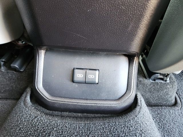 Used 2023 Toyota Highlander L image 15